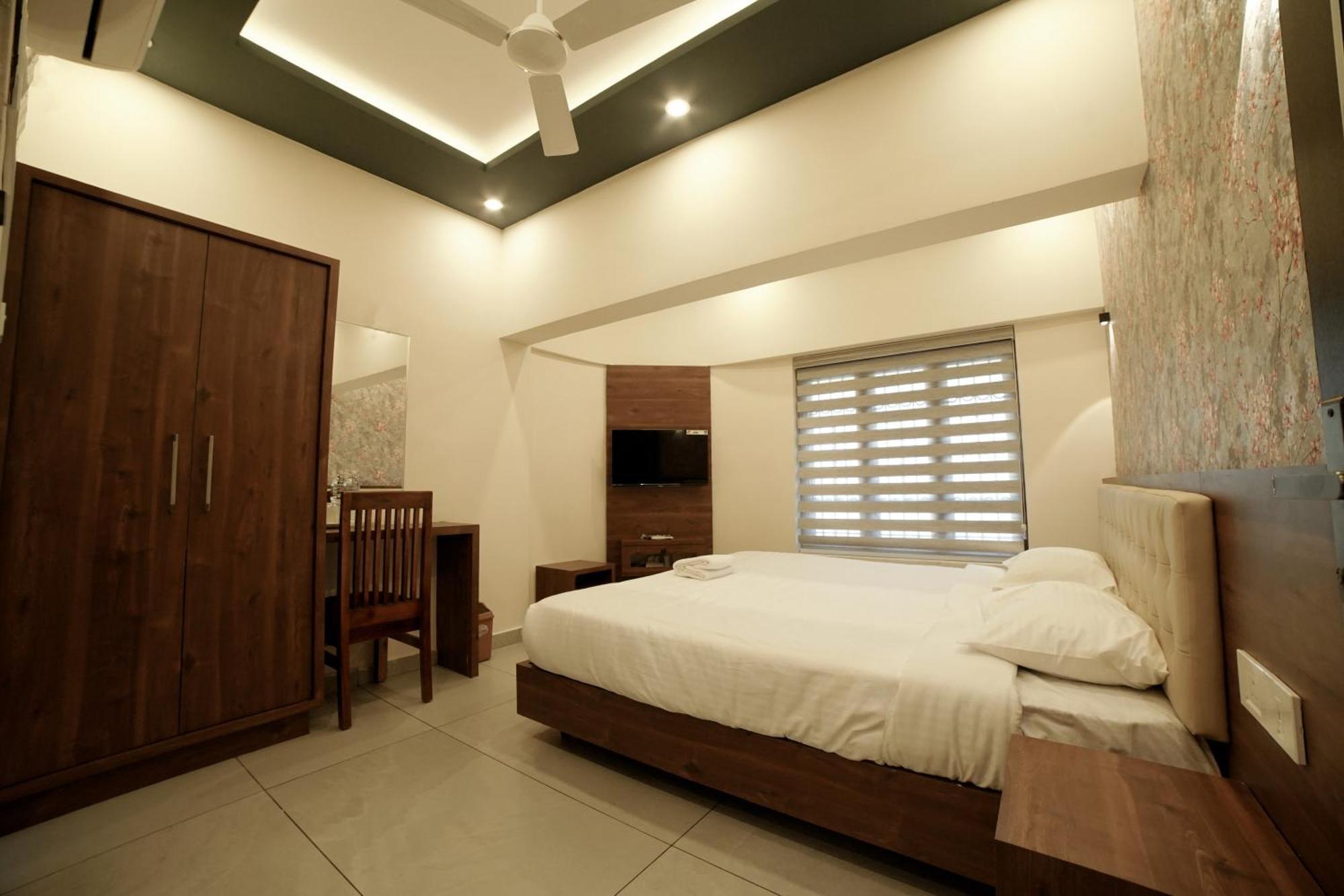 Kovilakam Achutham Guruvayur Bagian luar foto