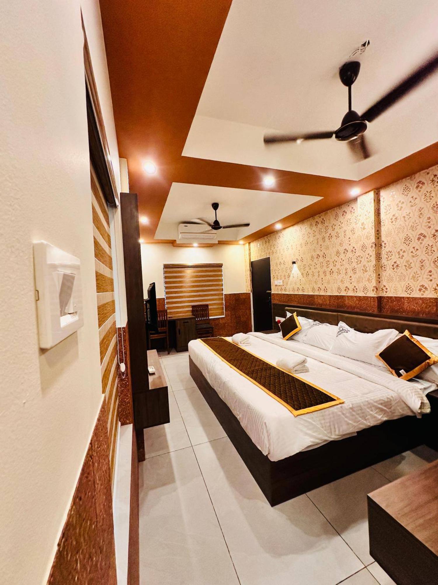 Kovilakam Achutham Guruvayur Bagian luar foto